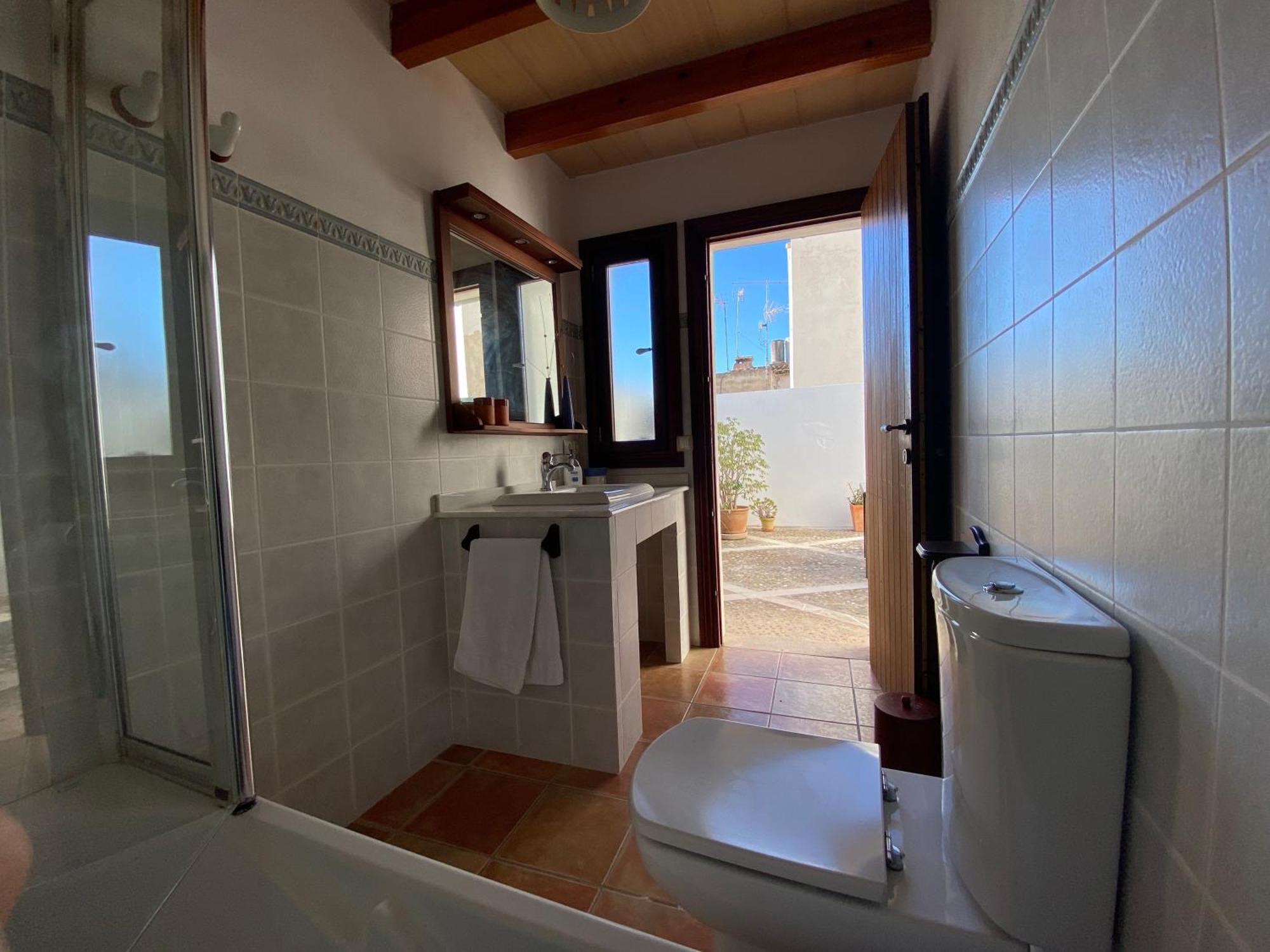 Casa Nuria, Haus Im Zentrum Von Pollensa, 10 Meter Von Der Calvario Treppe Entfernt, Fuer 6 Personen, Mit Wifi Und Klimaanlage, Holiday home *