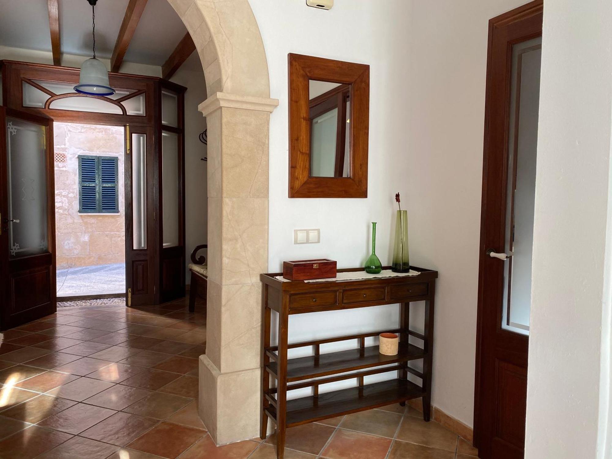 Casa Nuria, Haus Im Zentrum Von Pollensa, 10 Meter Von Der Calvario Treppe Entfernt, Fuer 6 Personen, Mit Wifi Und Klimaanlage, Ferienhaus Pollença