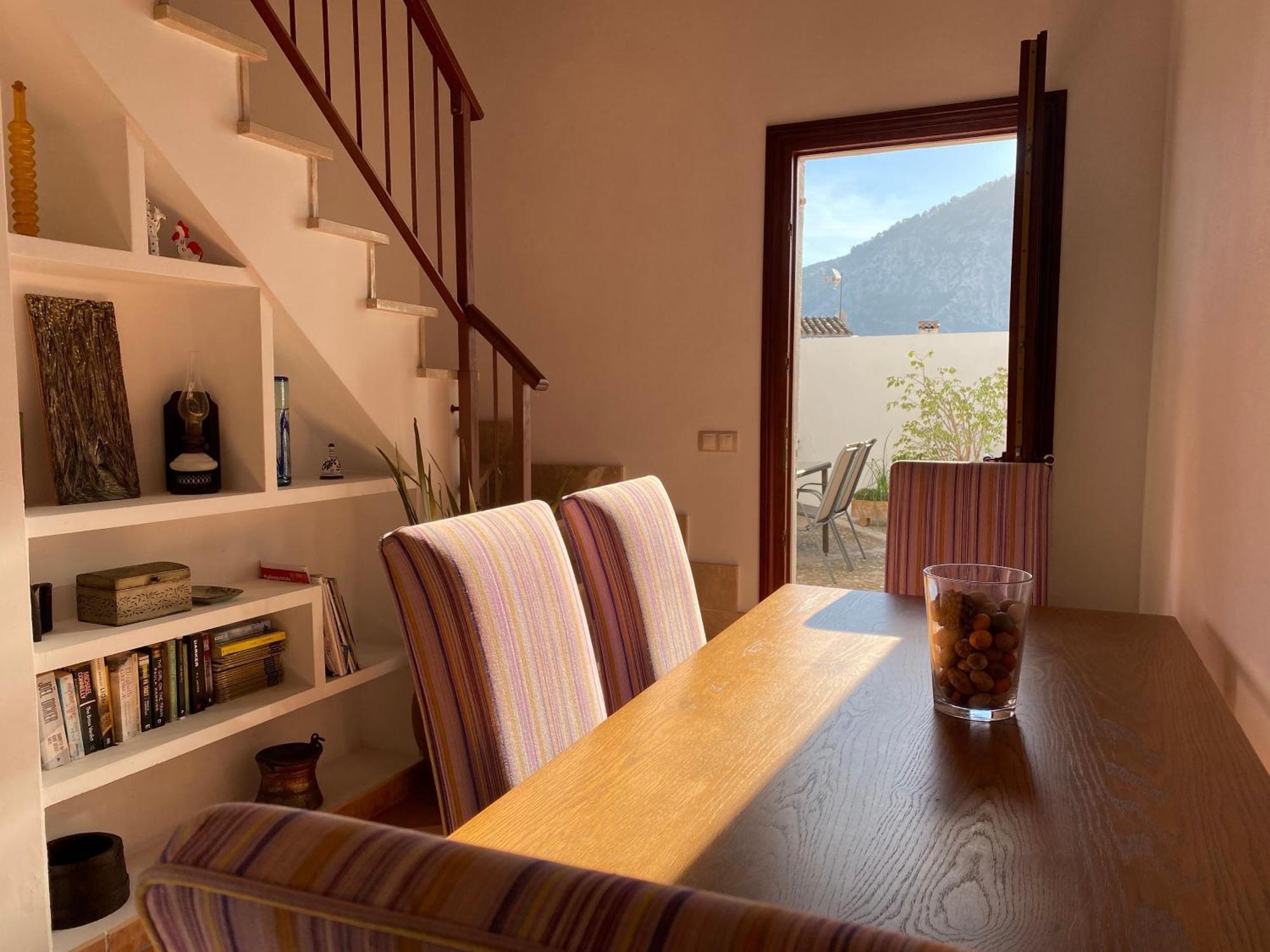 Casa Nuria, Haus Im Zentrum Von Pollensa, 10 Meter Von Der Calvario Treppe Entfernt, Fuer 6 Personen, Mit Wifi Und Klimaanlage,