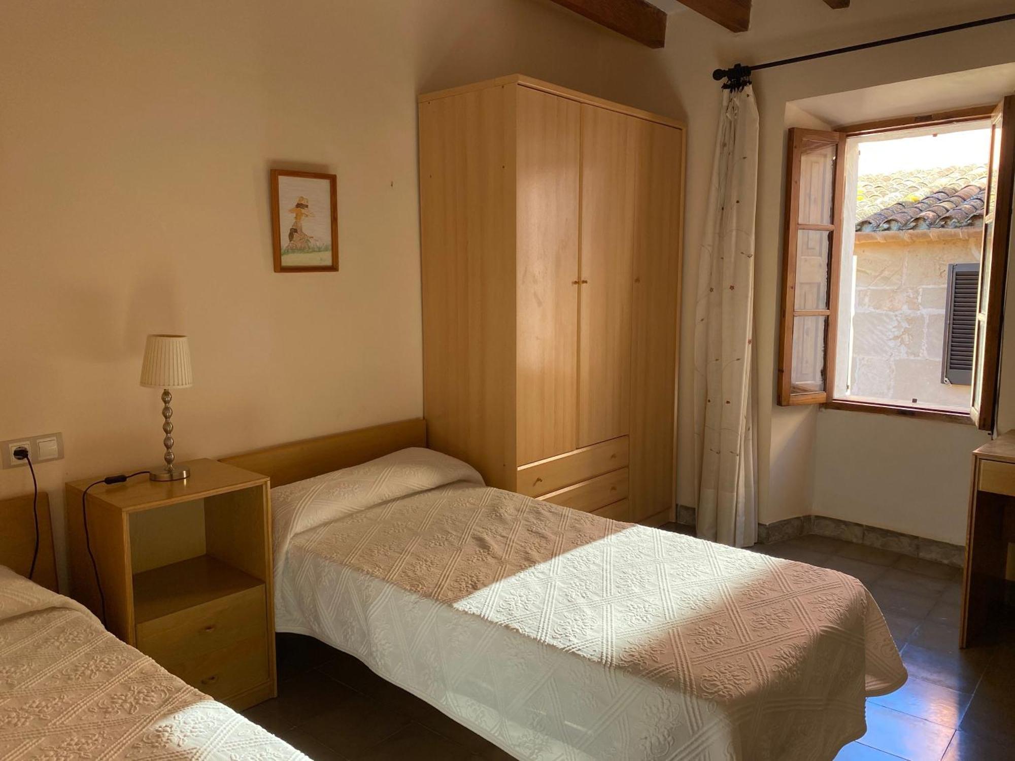 Casa Nuria, Haus Im Zentrum Von Pollensa, 10 Meter Von Der Calvario Treppe Entfernt, Fuer 6 Personen, Mit Wifi Und Klimaanlage, *