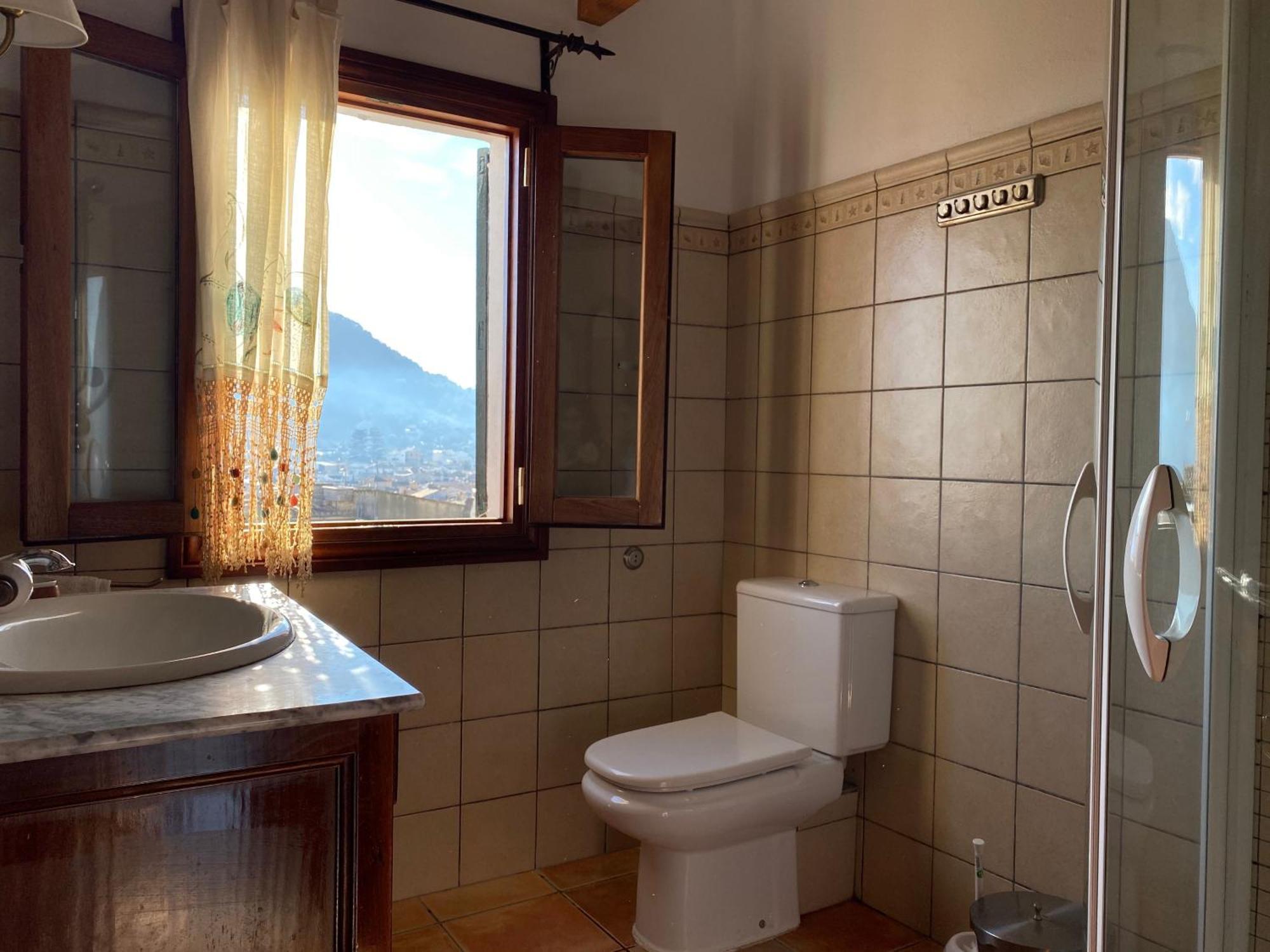Casa Nuria, Haus Im Zentrum Von Pollensa, 10 Meter Von Der Calvario Treppe Entfernt, Fuer 6 Personen, Mit Wifi Und Klimaanlage,